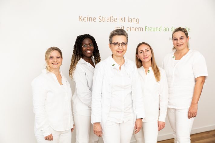 Das Team der TCM-Praxis Nice in and out in Köln – kosmetische Akupunktur, Yang Sheng Coaching, Anti-Aging